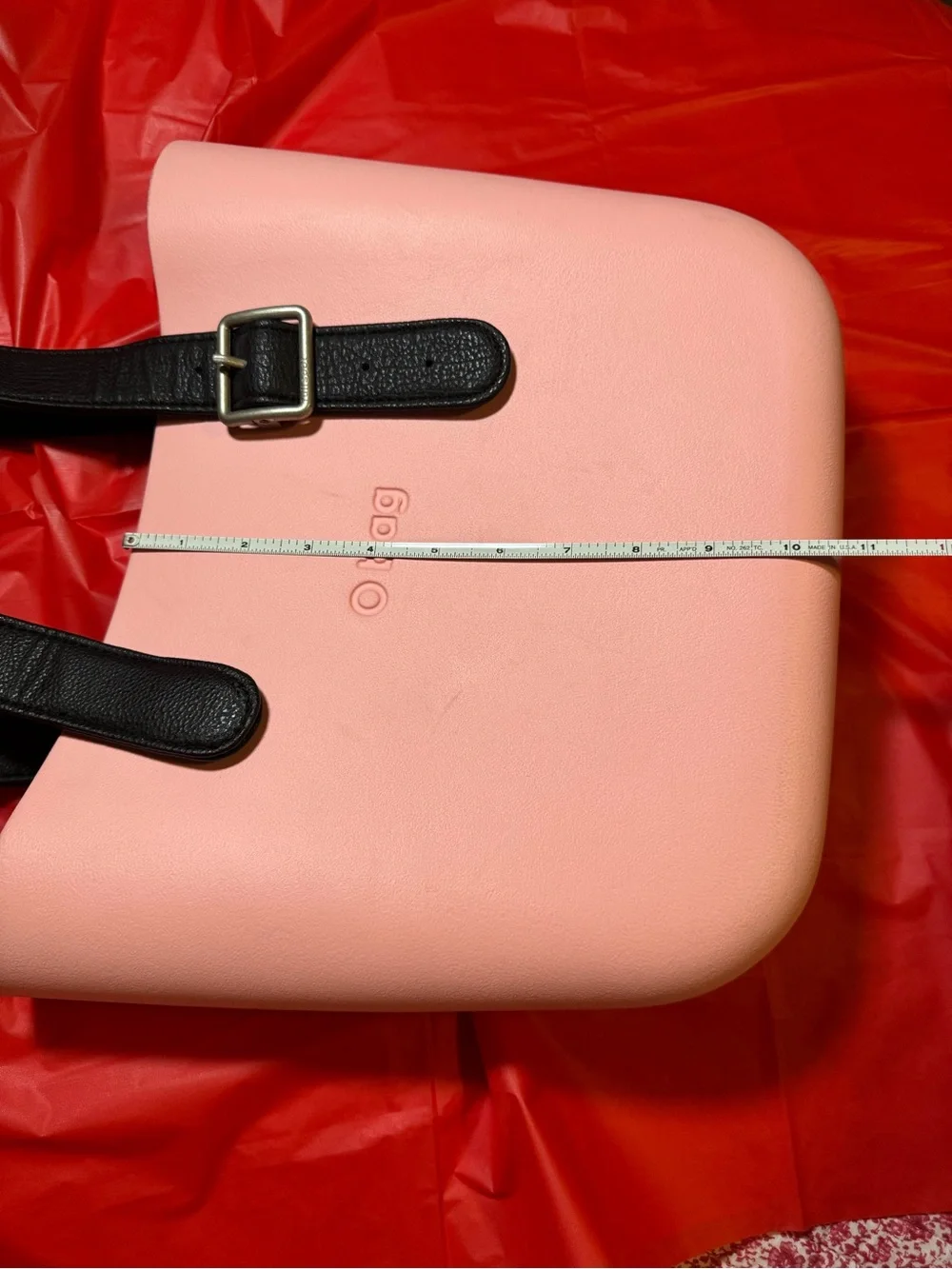 O bag Pink Tote with Black Straps — Sleek Everyday Carryall